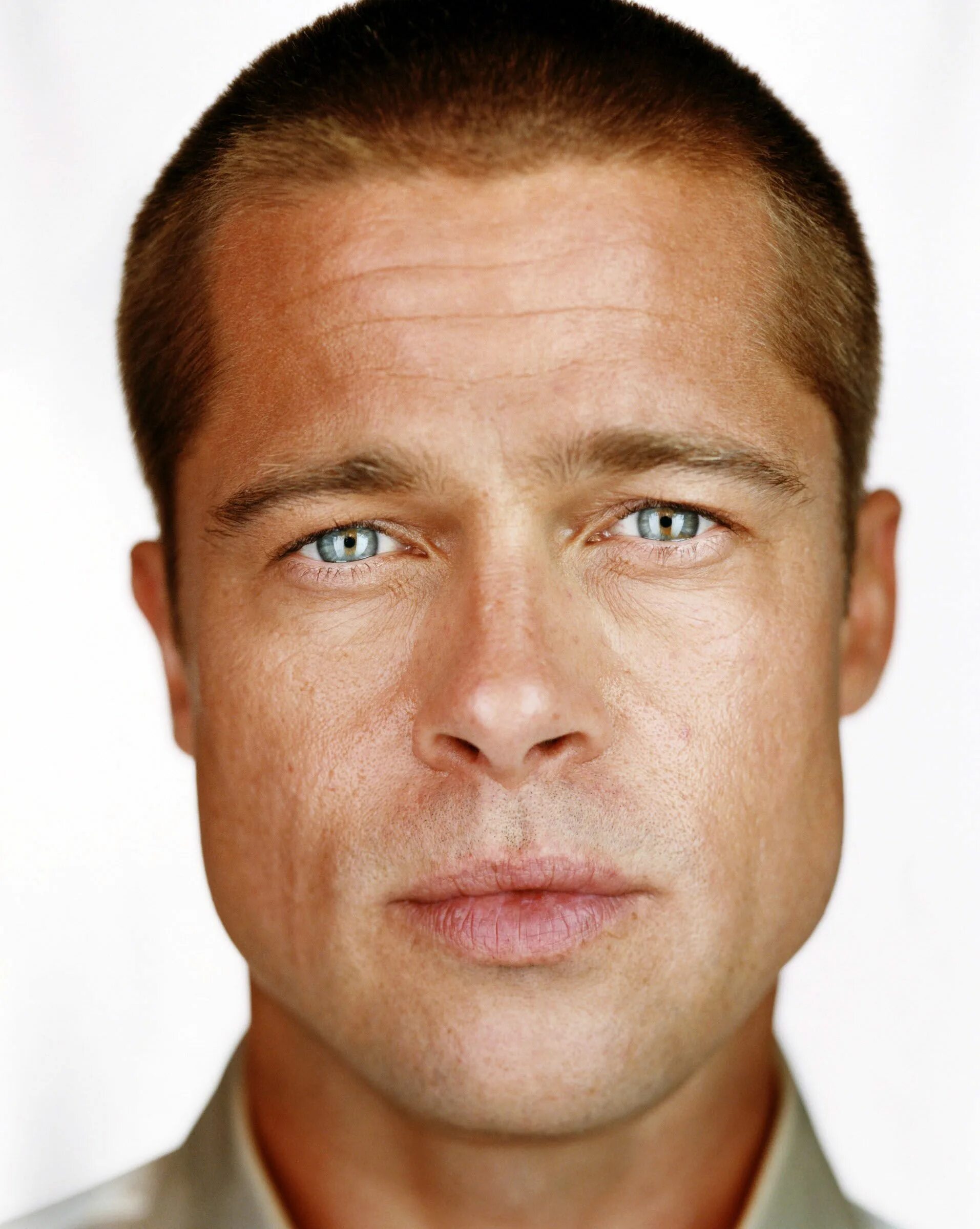 Присылай фото лица Brad Pitt By Martin Schoeller Martin schoeller, Brad pitt, Portrait