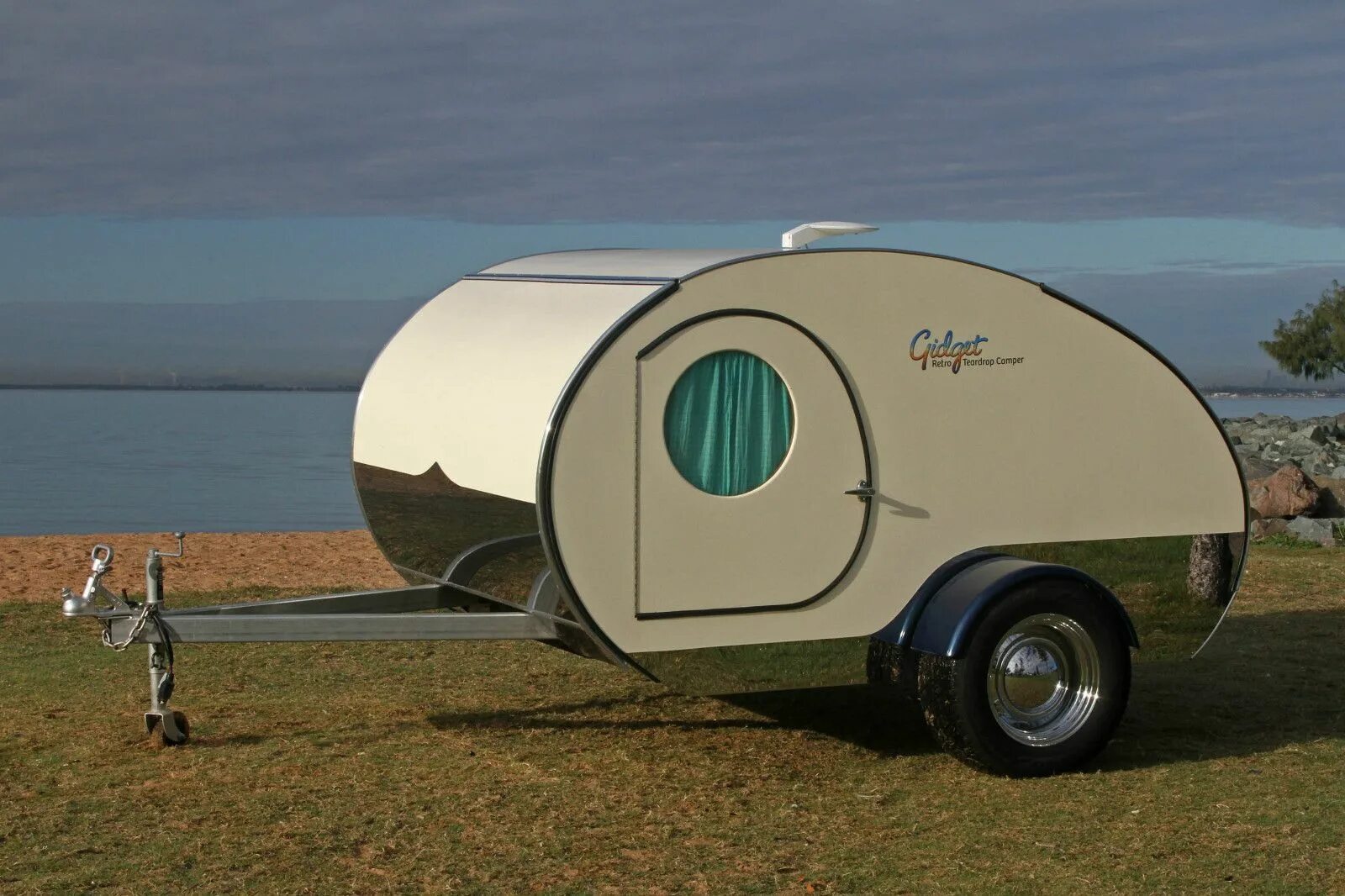 Прицеп на колесах фото и цены Gidget Retro Teardrop Camper Trailer Gidget retro teardrop camper, Teardrop camp