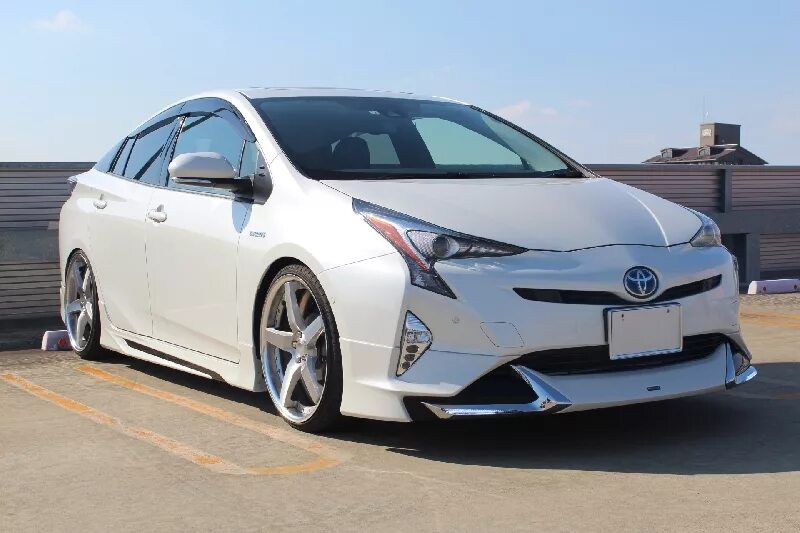 Приус 50 фото H30 Prius 50 A premium пробег 1 десять тысяч kilo / аэрообвес "Modellista" / Bic