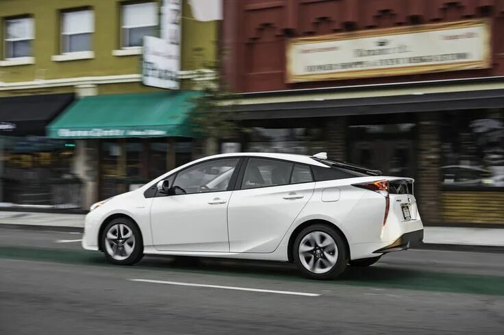 Приус 50 фото Cumulative Toyota Hybrid Sales Reach 9 Million Toyota hybrid, Hybrid car, Toyota