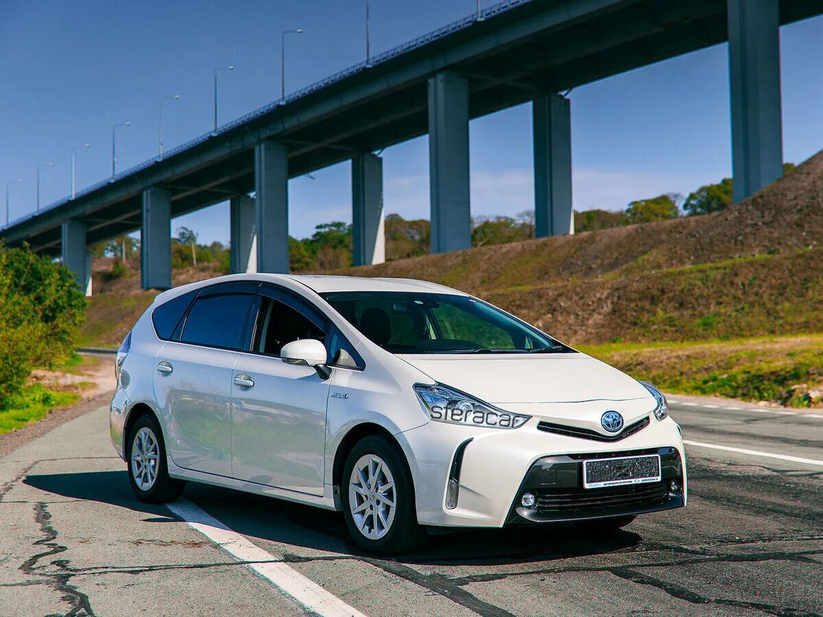 Приус альфа фото Купить б/у Toyota Prius Alpha I (ZVW40/41) Рестайлинг 1.8hyb AT (99 л.с.) гибрид