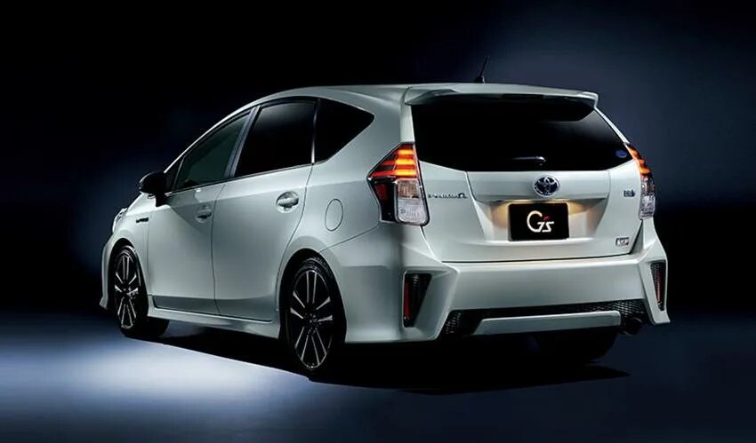 Приус альфа фото New Toyota Prius Alpha GS Sport Back picture, Rear view photo and Exterior image