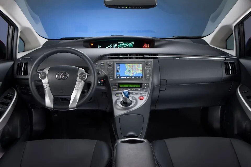 Приус фото салона А было ли раньше лучше - Toyota Prius Plug-in Hybrid (1G), 1,8 л, 2012 года прос