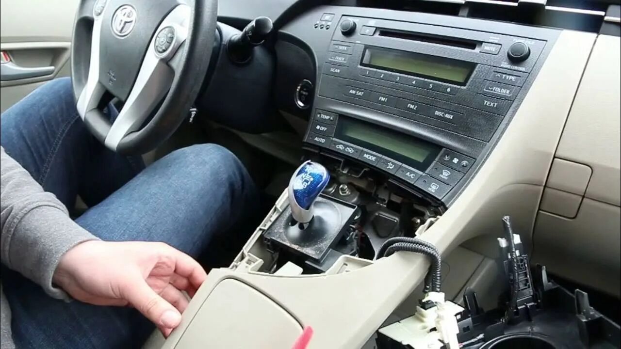 Приус как подключить блютуз Bluetooth Kit for Toyota Prius 2010-2011 by GTA Car Kits - YouTube