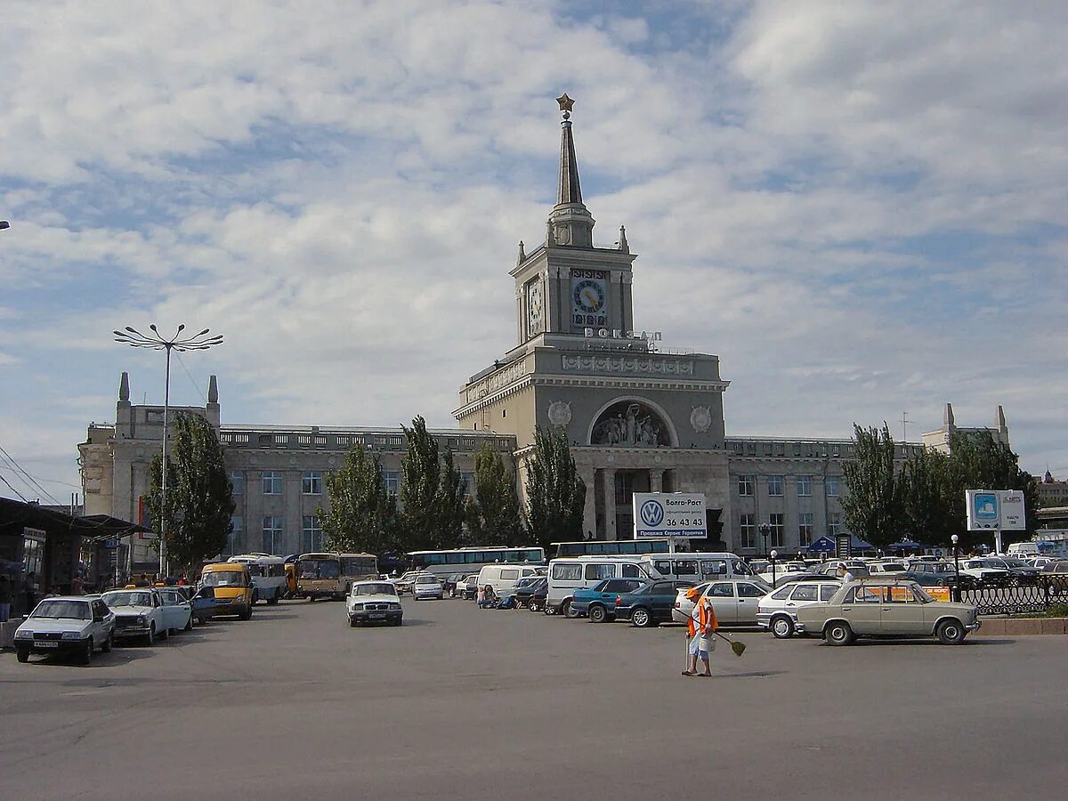 Привокзальная площадь 1 фото Файл:Volgograd Station 1.jpg - Википедия