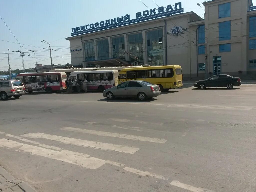 Привокзальная площадь ростов на дону фото Ростов-Пригородный, железнодорожный вокзал, Россия, Ростов-на-Дону, Привокзальна