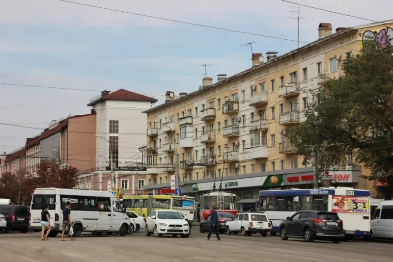 Привокзальная площадь саратов фото В Саратове на Привокзальной площади убрали все светофоры