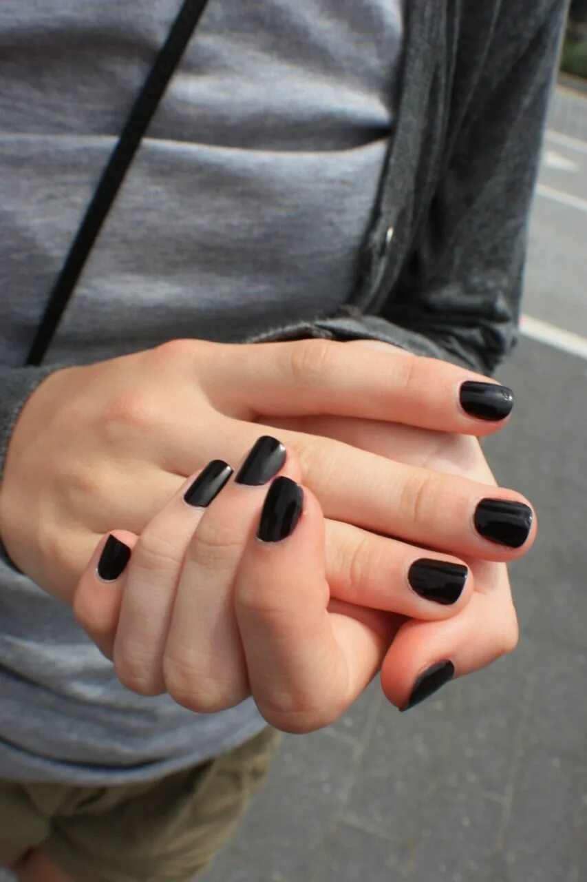 Про черный маникюр ∞ Dark nails, Black nail polish, Black nails