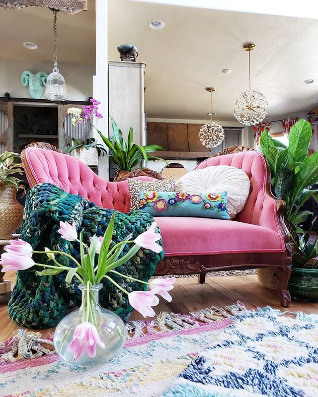 Про декор интерьера What is Maximalism? Home Decor Eclectic Twist Eclectic decor bedroom, Eclectic d