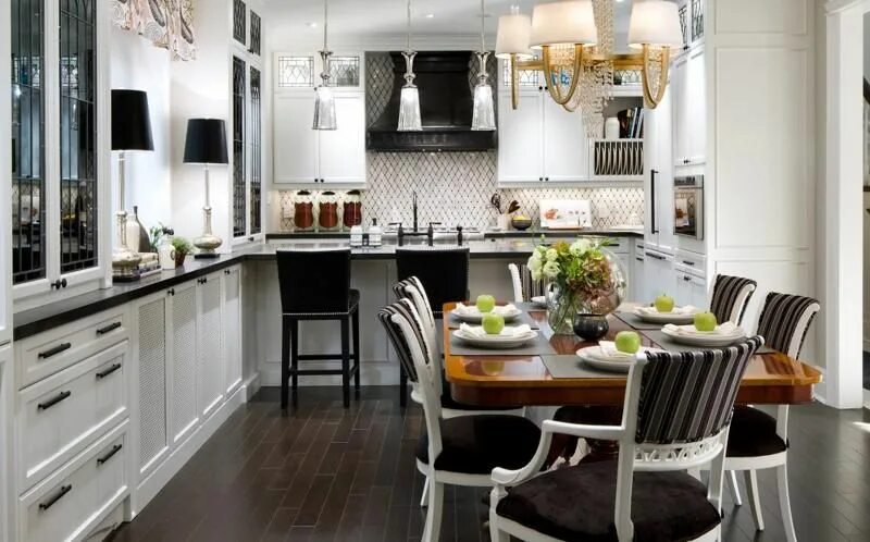 Про интерьер кухни candice olson kitchen design, love the tile and hood Dining room layout, Galley 