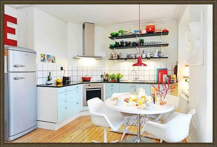 Про интерьер кухни Белая кухня с подсветкой Modern retro kitchen, Retro kitchen, Kitchen design