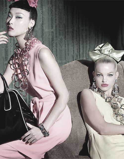 Про стиль фото Sung Hee Kim and Daphne Groeneveld for Miu Miu Resort 2013 by Steven Meisel. Cam