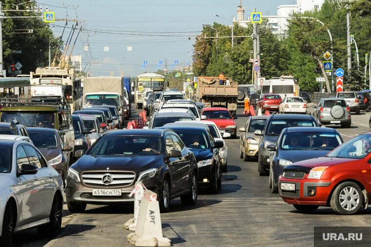 Пробки в челябинске фото Пробок на Копейском шоссе и улице Рождественского в Челябинске станет больше УРА