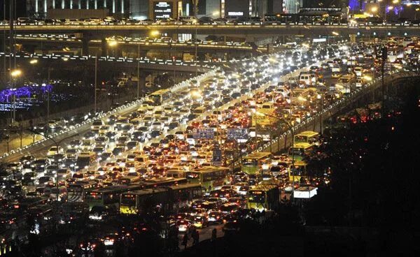 Пробки в китае фото Busy Highway at Night