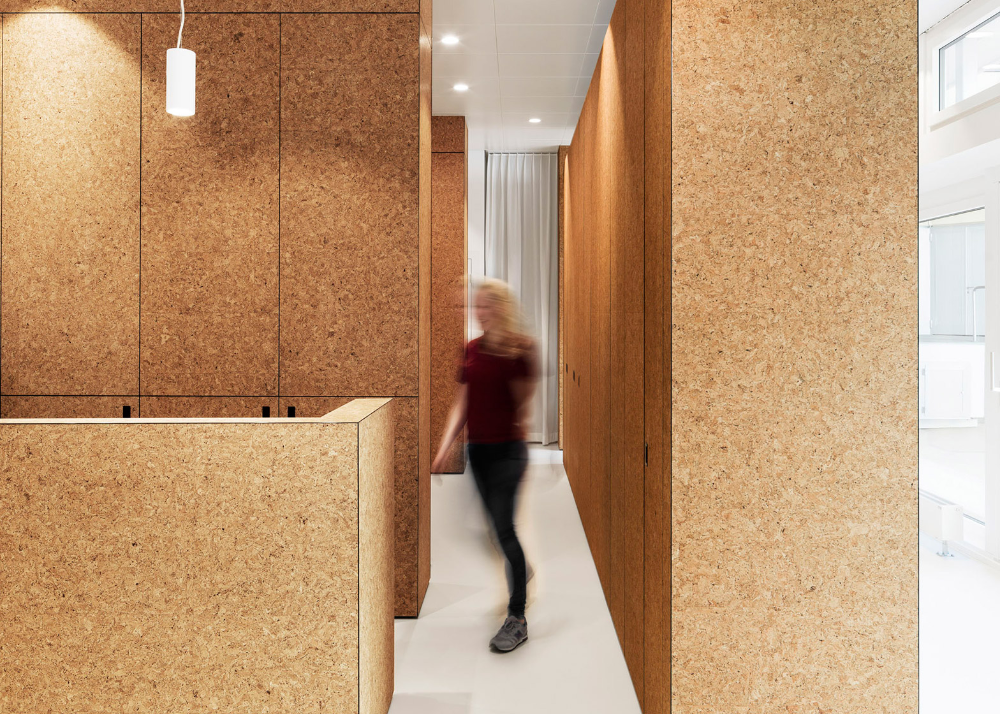 Пробковая стена фото Dost converts 1960s restaurant into heart clinic with cork cubicles Heart treatm