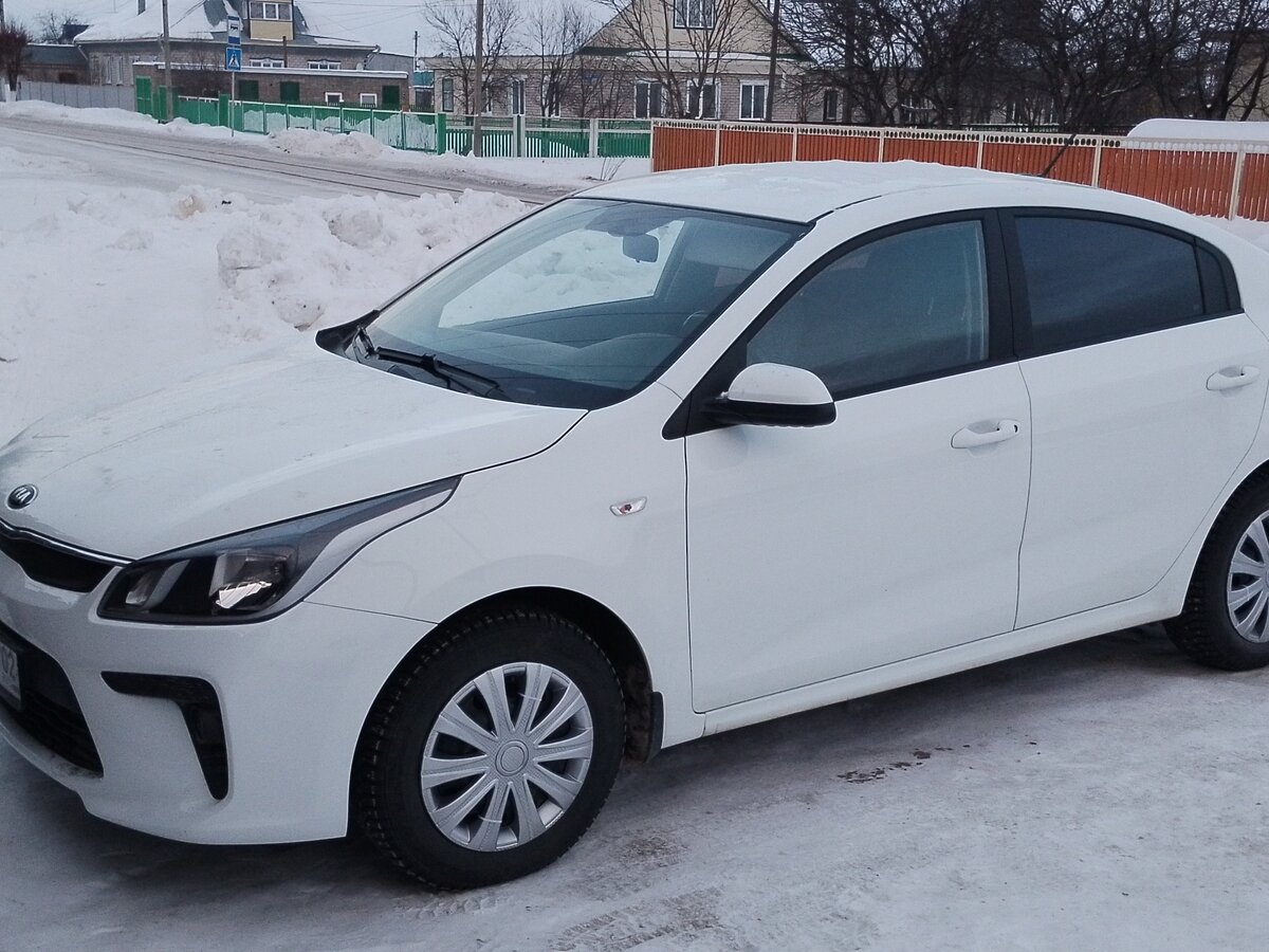 Продам киа рио цена фото омск Купить б/у Kia Rio IV 1.4 AT (100 л.с.) бензин автомат в Верхнеяркееве: белый Ки