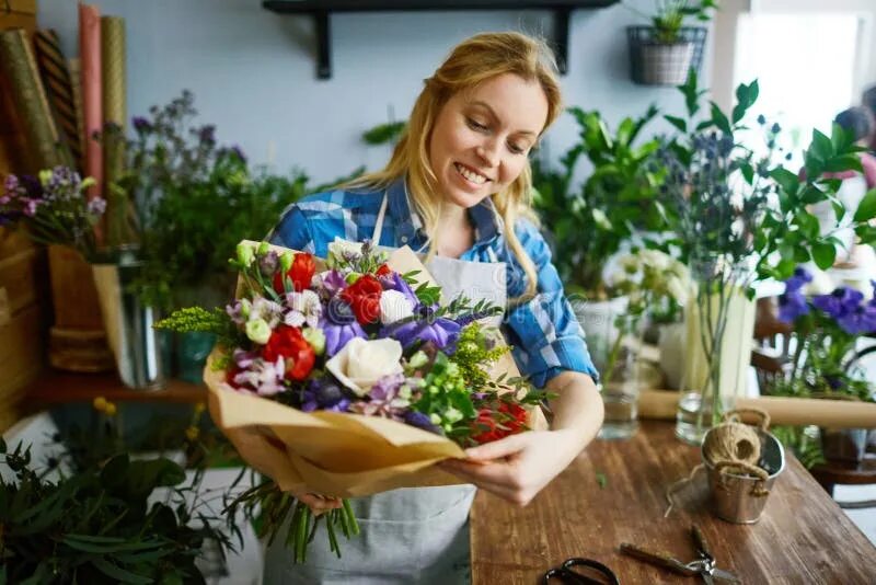 Продавец цветов фото Big bouquet stock image. Image of flower, bouquet, florist - 54030457