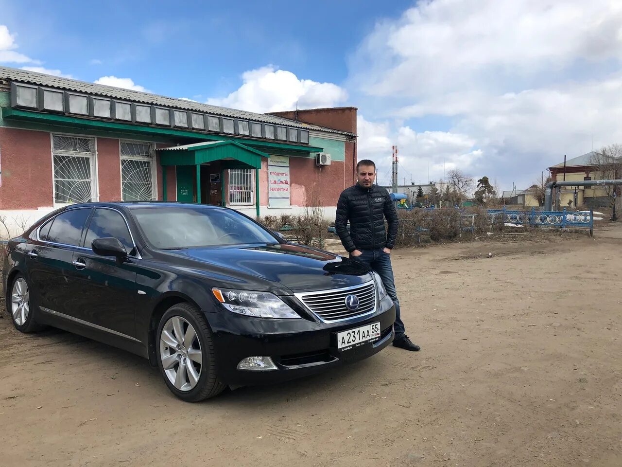 Продажа авто омск фото Двенашка" Фадиной и "Москвич" Шкуренко: узнаём, на каких авто начинали ездить ом