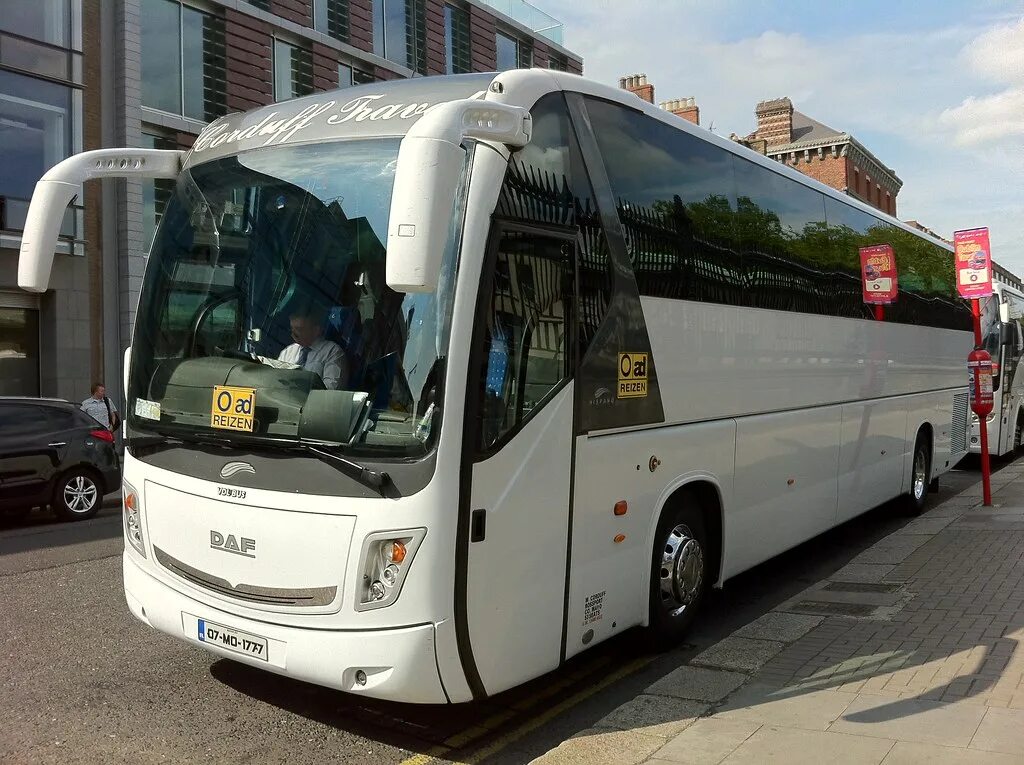 Продажа автобусов фото DAF VDL-BUS HISPANO Corduff Travel Olad REIZEN 07-MO-1777 . Flickr