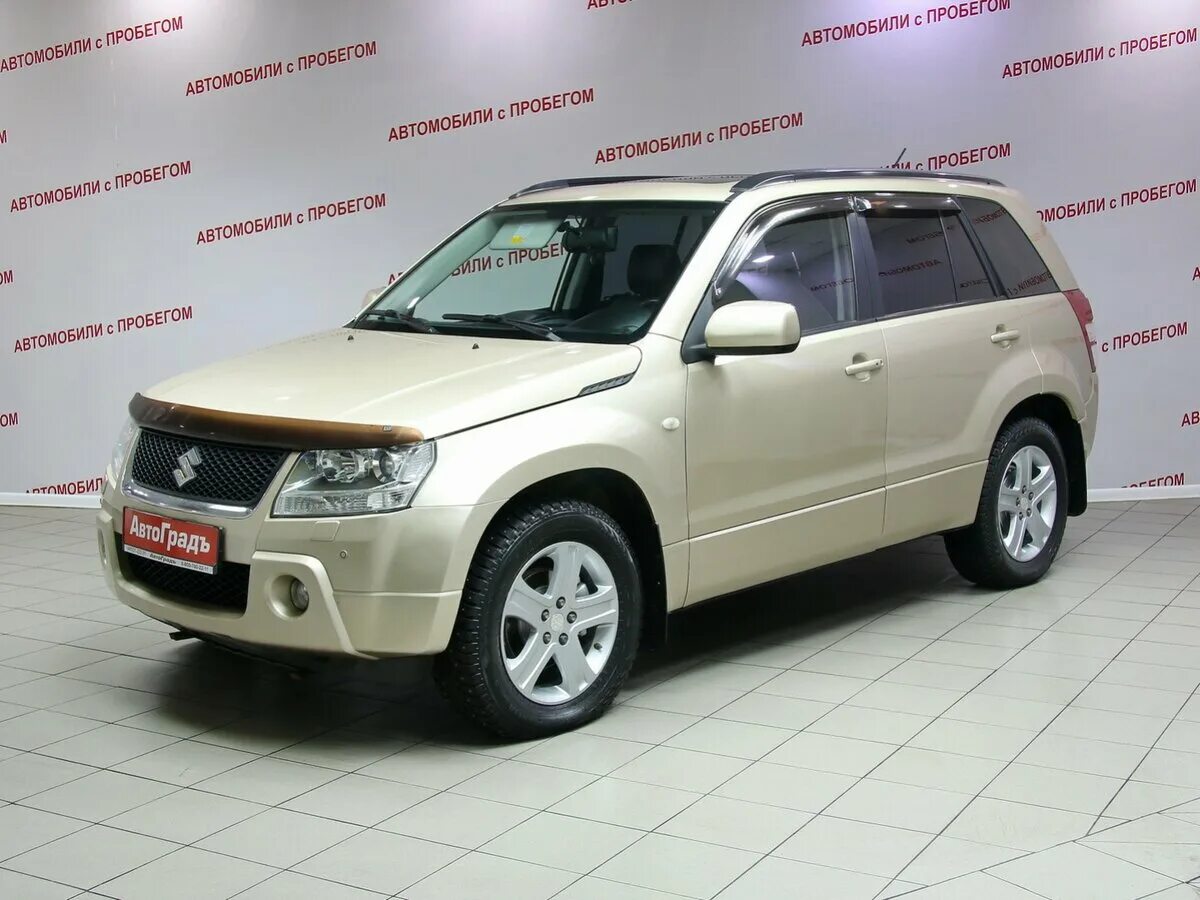 Продажа с фото авто с пробегом Купить б/у Suzuki Grand Vitara III 2.0 AT (140 л.с.) 4WD бензин автомат в Москве