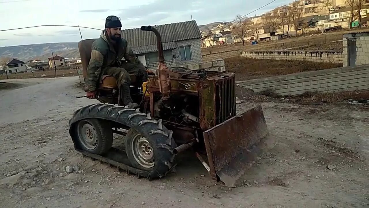 Продажа самодельный гусеничный трактор на авито Гусеничный трактор-самоделка - YouTube