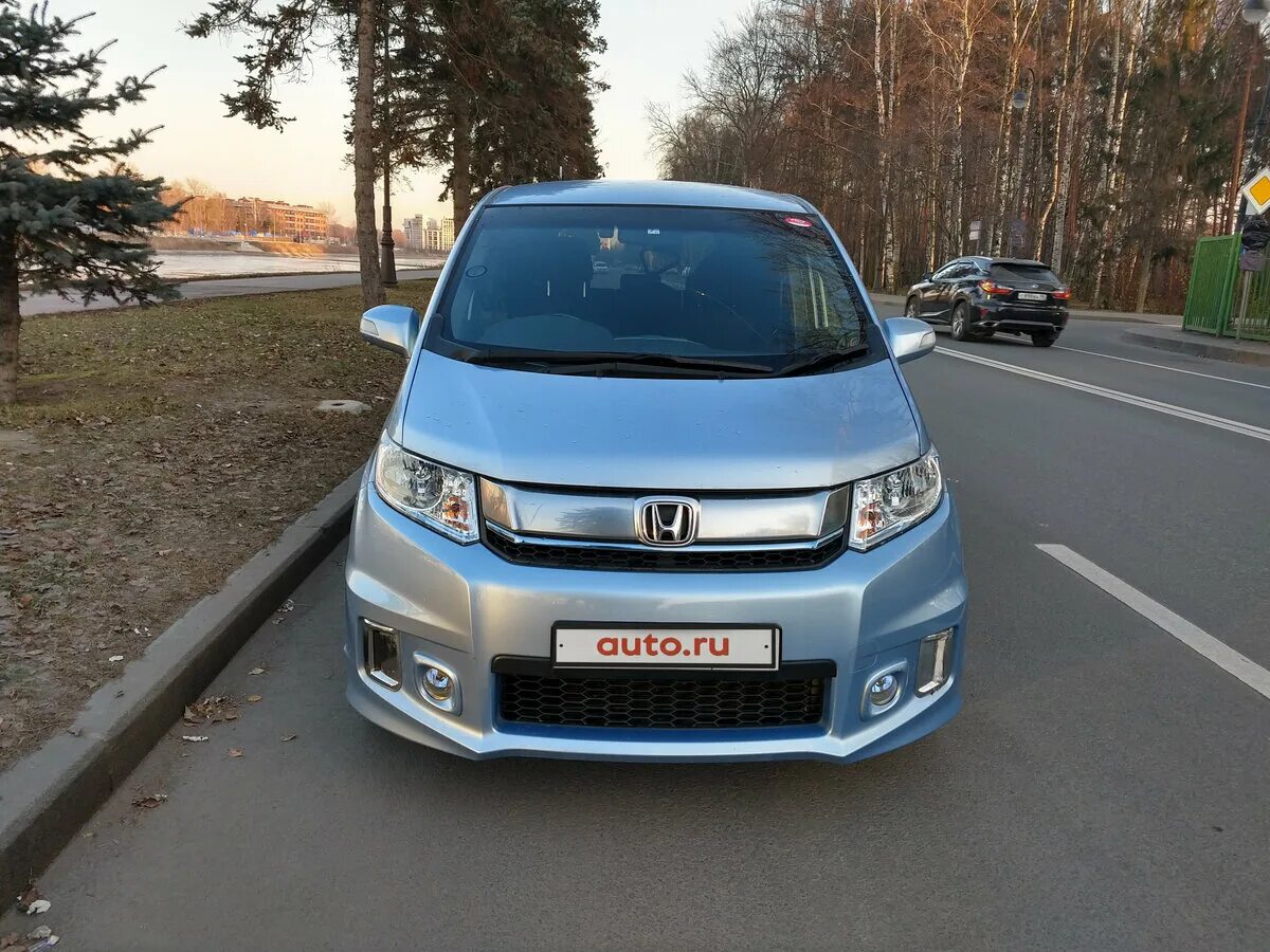 Продажа тюнинга на хонда фрид спайк Купить б/у Honda Freed гибрид вариатор в Санкт-Петербурге: голубой 2014 компактв