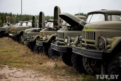 Продажа военной техники цена фото Russian Defense Ministry transfers Ukrainian KrAZ vehicles to the Syrian army