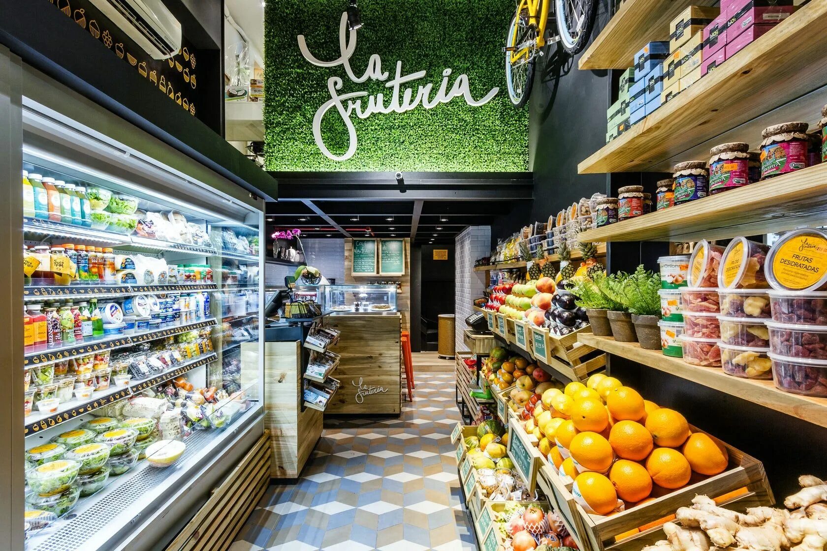 Продуктовый магазин фото продуктов Idea 1189207: La Fruteria, Boutique de Frutas Ipanema by SCH. Arquitetura + Desi