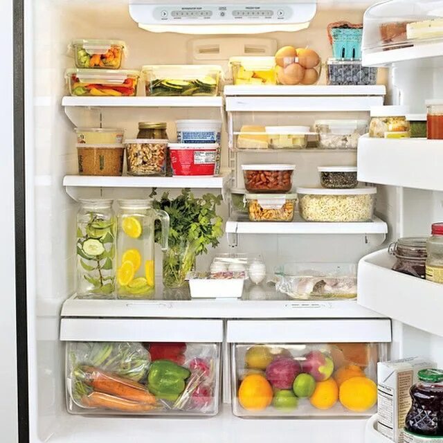 Продукты в холодильнике фото как правильно Martha Stewart on Instagram: "Want the cleanest fridge ever? Click the link in o