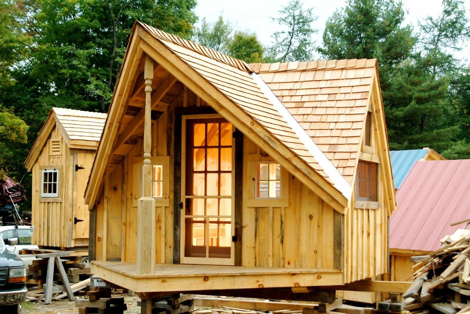 Проект дача из дерева своими руками LOVE this! Tiny house cabin, Tiny house plans, Tiny guest house