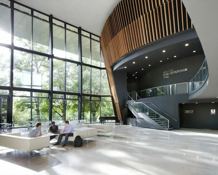 Проект дизайн университет Royal Welsh College of Music & Drama / BFLS Interior design colleges, Lobby desi