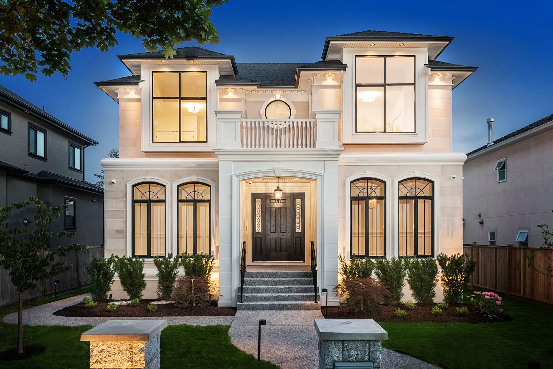 Проект дом москва фото West 33rd, Vancouver Custom Built Home - Wallmark Custom Homes - Vancouver, Burn