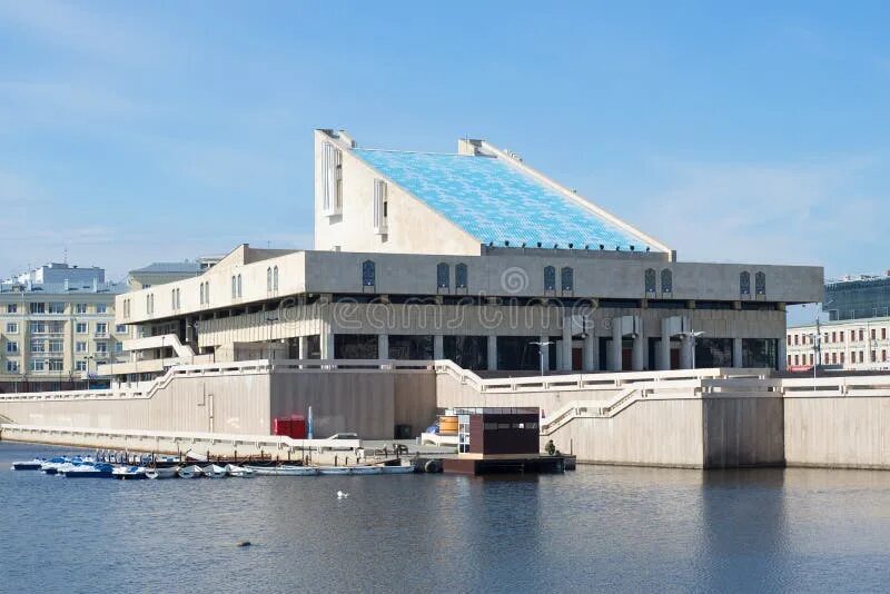 Проект нового театра камала в казани фото View of the Building of the Tatar State Academic Theatre Named Kamala Galiasgara