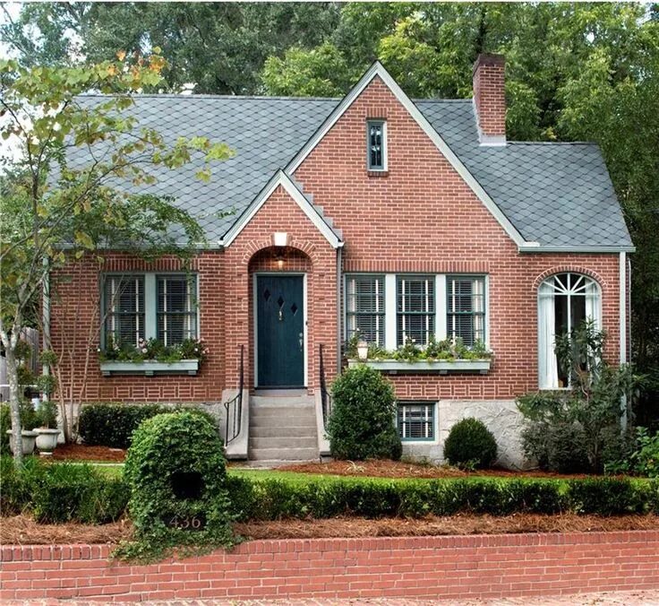 Проекты английских домов фото Welcome Buckhead Real Estate Beacham & Company REALTORS Brick cottage, Bungalow 