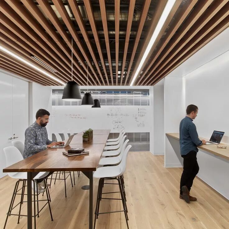 Профессиональные дизайнеры интерьеров HBO uses this office space in Seattle, designed by California firm Rapt Studio, 