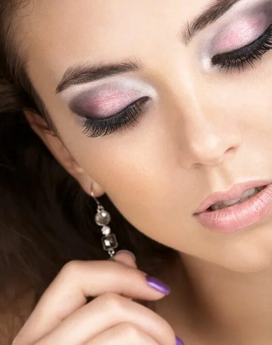 Профессиональный макияж глаз silver, pink and brown smokey eyes Makeup tips for brown eyes, Eye makeup, Makeu