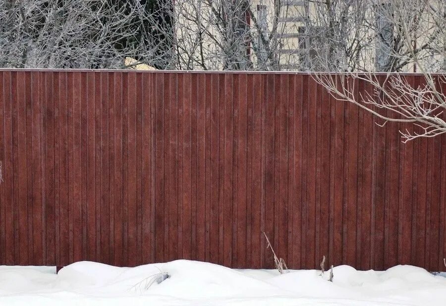 Профлист цвет вишня фото Забор из профнастила бразильская вишня в Раменском Цена с установкой под ключ