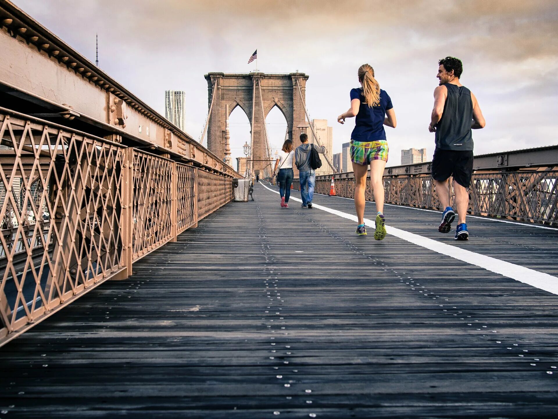 Прогулки по городу фото ESA - Urban running