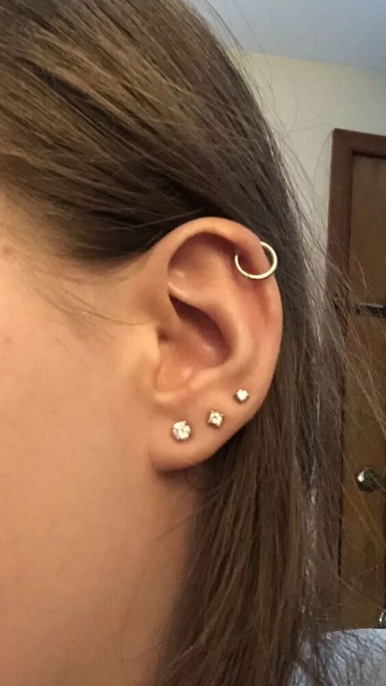 Прокол ушей 4 дырки фото #2ndpiercedearrings #beautiful #cute #ear #ideas #piercing #women Ear Piercing I