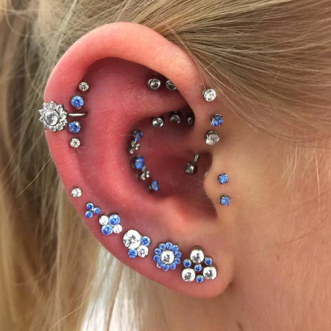 Прокол ушей идеи фото See this Instagram photo by @piercingsbymarinelli * 366 likes Earings piercings,