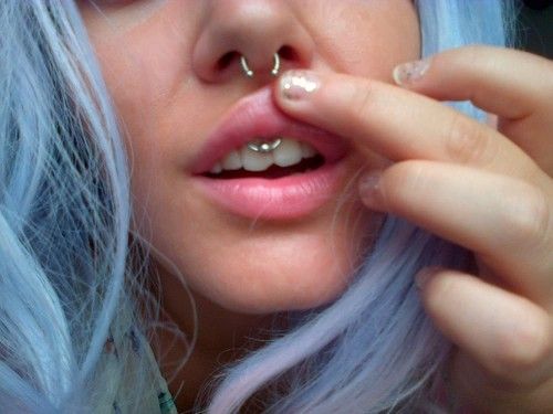 Прокол уздечки верхней губы фото all i want #piercing Piercings, Smiley piercing, Septum piercing