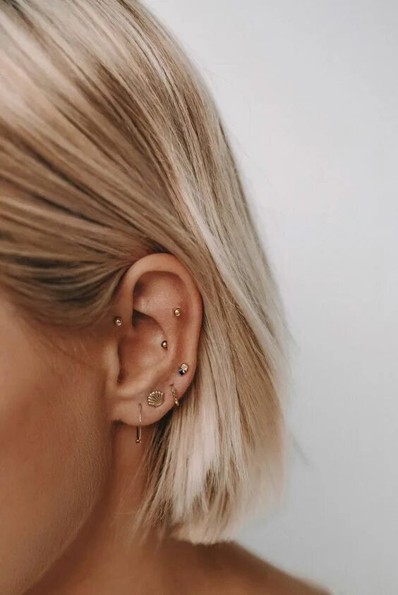 Проколы ушей фото модные Are Those Trendy Ear Piercings Helping You On A Wellness Level? Pretty ear pierc