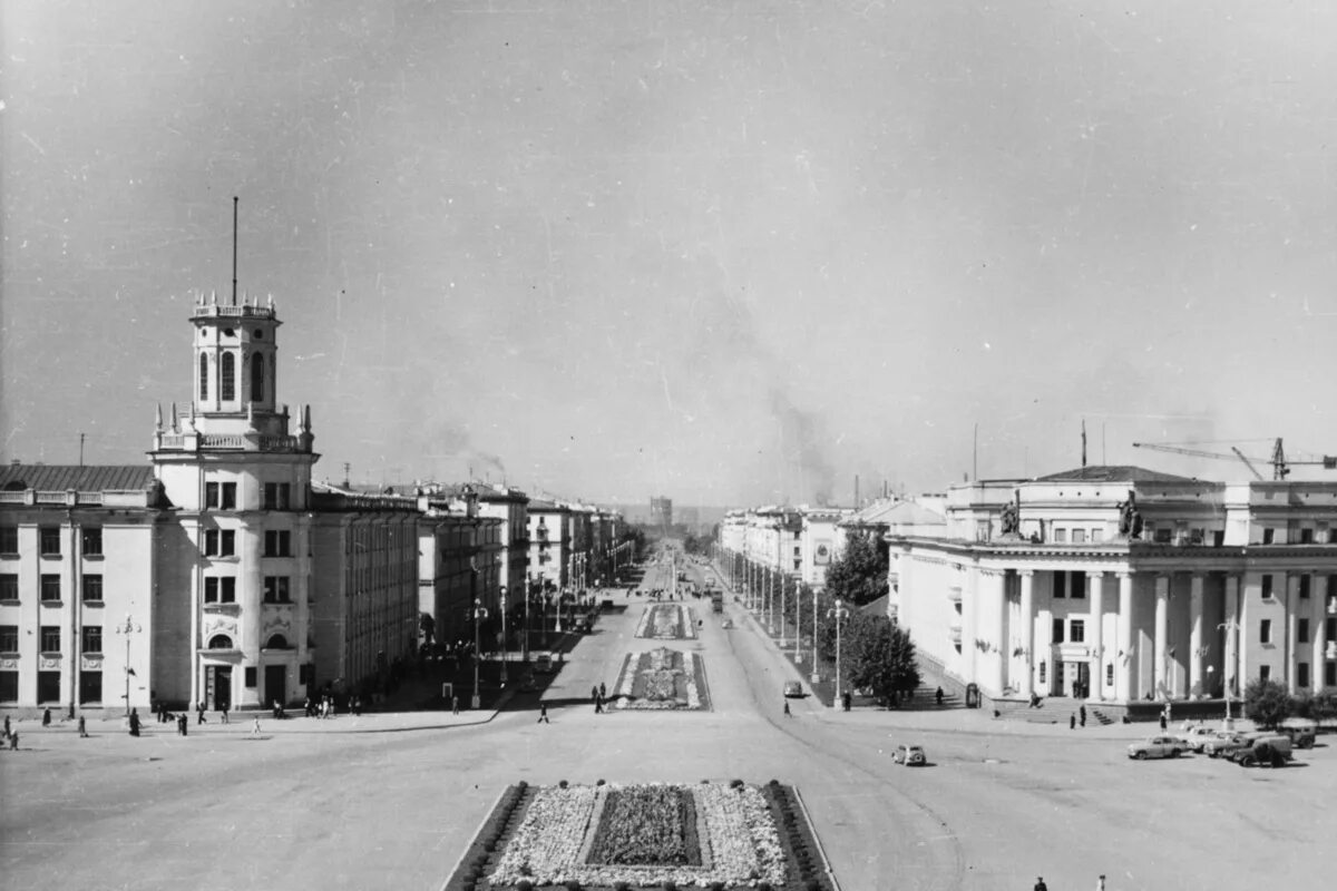 Прокопьевск кемеровская область ретро фото центральный универмаг Кемеровчнам доступна электронная выставка с документами из Госархива - МК Кузбас