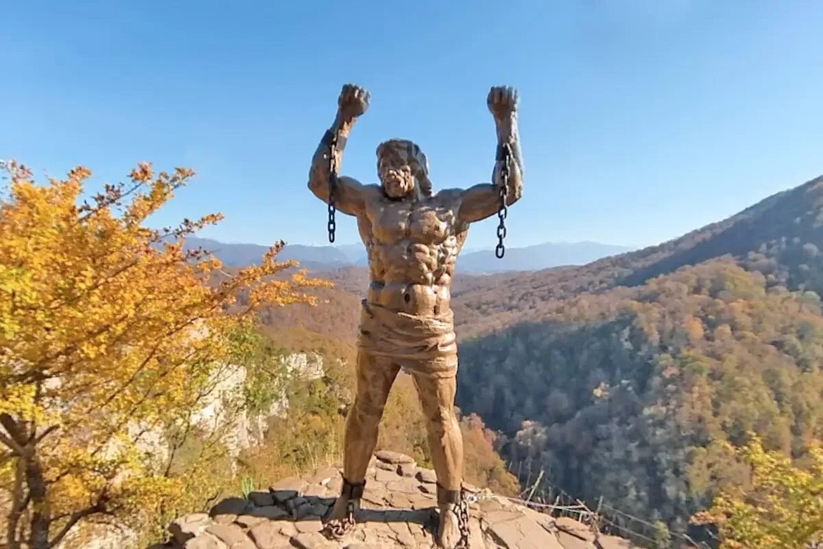 Прометей сочи фото Скульптура Прометей, Сочи