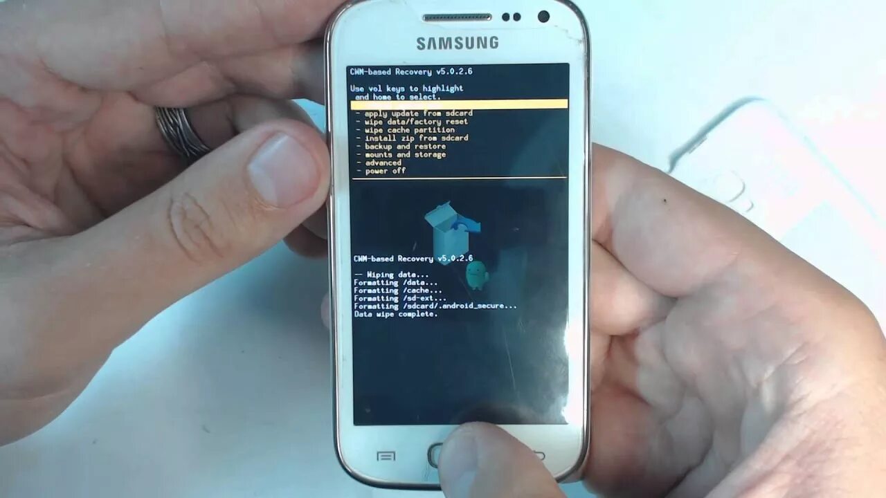 Пропали фото телефоне самсунг Samsung Ace 2 I8160P hard reset - YouTube