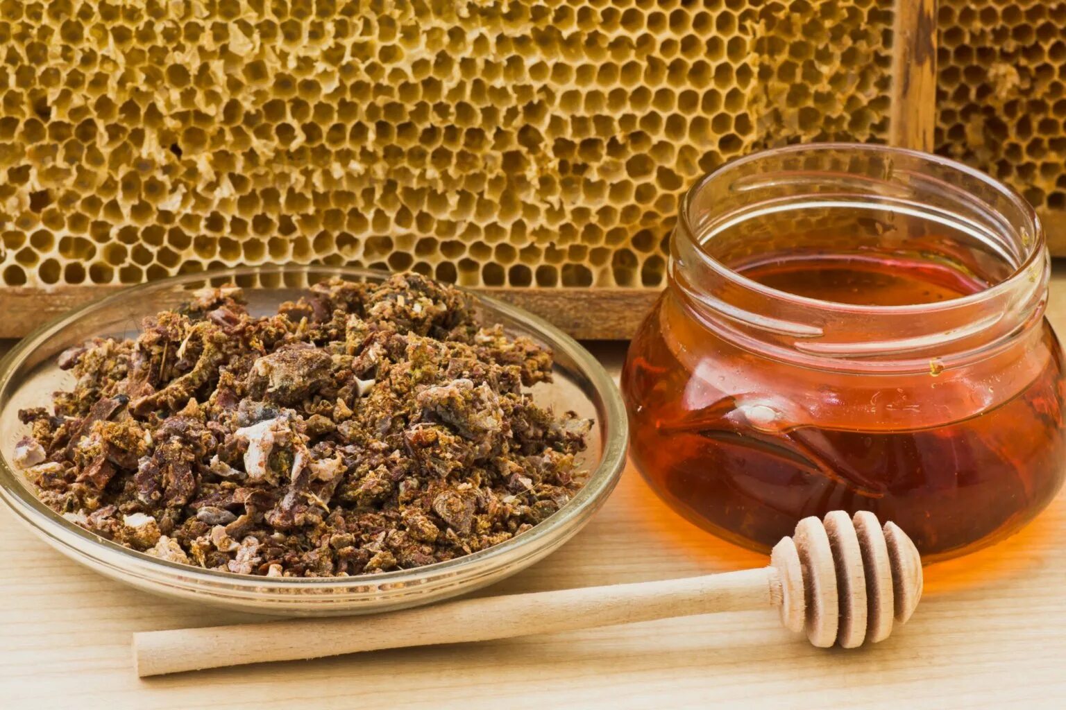 Прополис как выглядит настоящий TINCTURE OF PROPOLIS IN HOME CONDITIONS Berestov A.S.