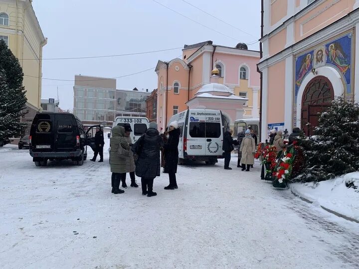 Прощание с мед новым фото В Богоявленском соборе Томска началось прощание с погибшими в ДТП сотрудниками п