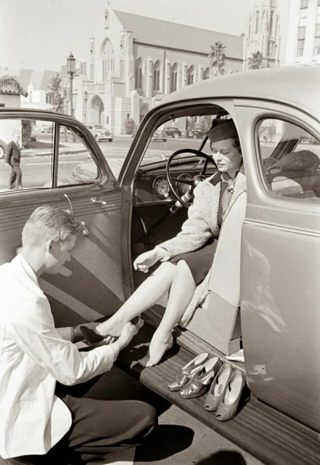 Прошлое ретро фото A drive-in shoe repair, 1938 Alfred eisenstaedt, Vintage photography, Unusual pi