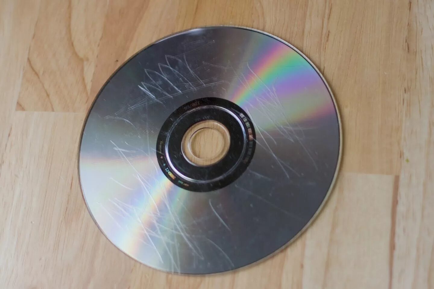 Просмотр фото с диска How to get scratches of your DVD disc - Musely