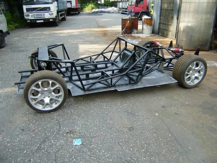 Просмотры самоделок Samochody domowej roboty Race car chassis, Kit cars, Car part furniture